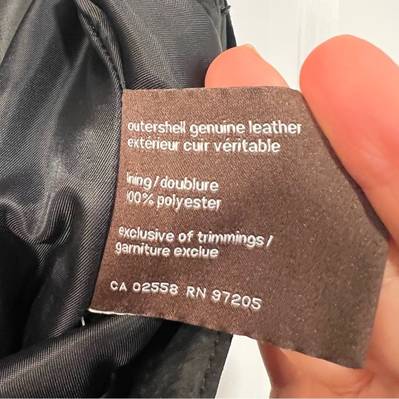 Danier genuine leather cargo pants size 6 - Picture 5 of 10